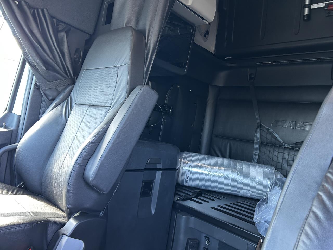 2027 Freightliner Cascadia in Medford, OR — photo 8