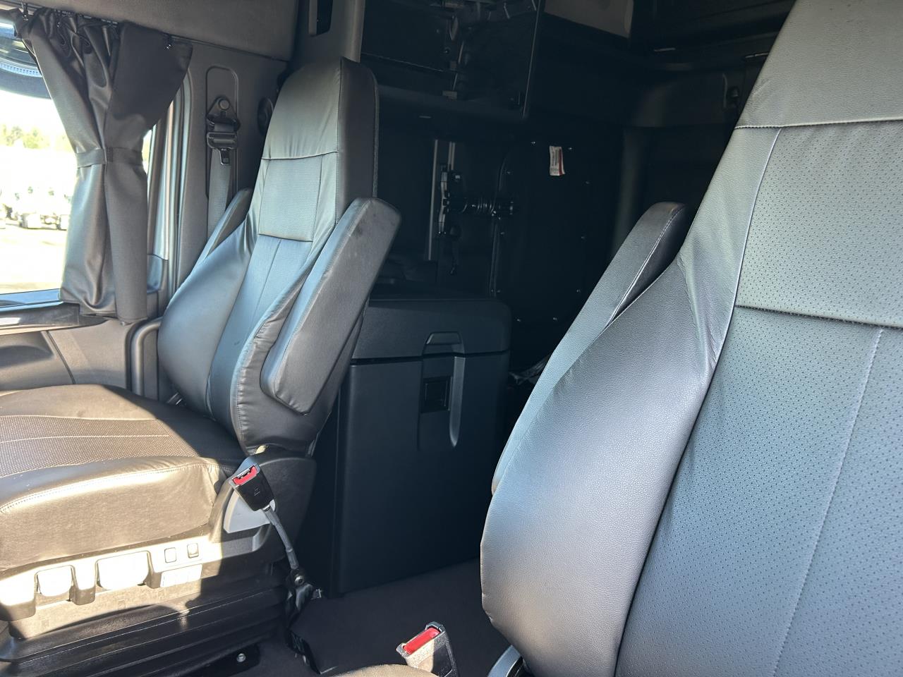 2027 Freightliner Cascadia in Spokane, WA — photo 6