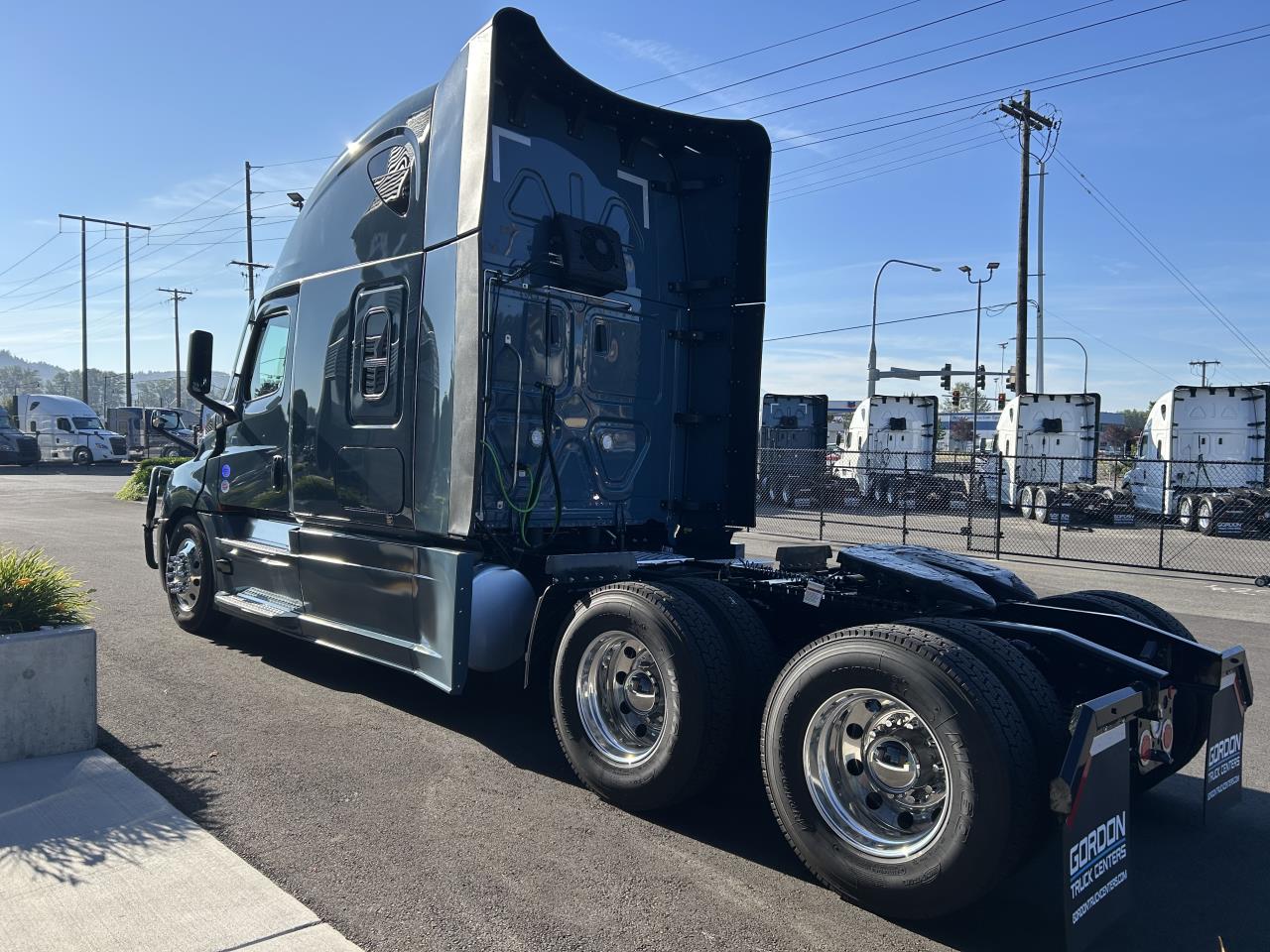 2027 Freightliner Cascadia in Nampa, ID — photo 4