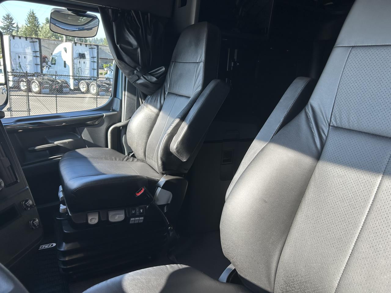 2027 Freightliner Cascadia in Nampa, ID — photo 7