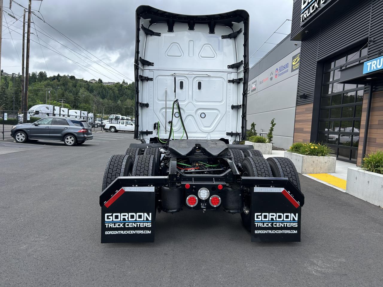 2027 Freightliner Cascadia in Pacific, WA — photo 4