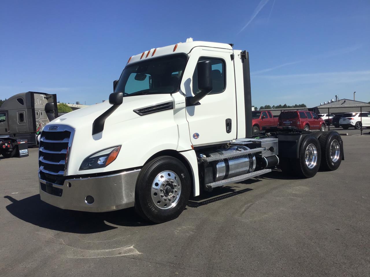 2022 Freightliner Cascadia in Pacific, WA