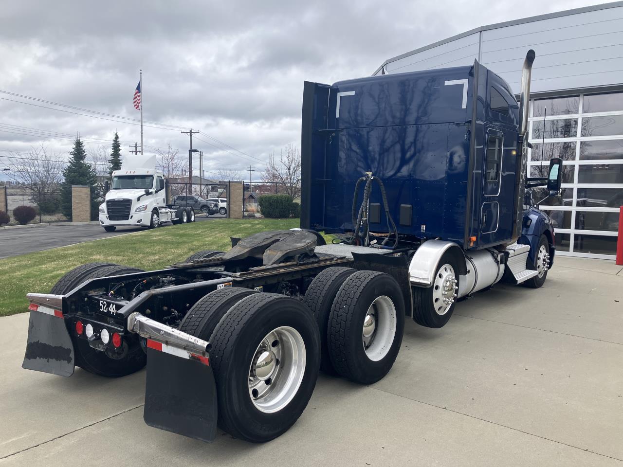 2021 Kenworth T680 in Spokane, WA — photo 2