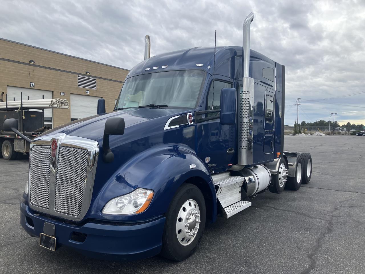 2021 Kenworth T680 - image 1