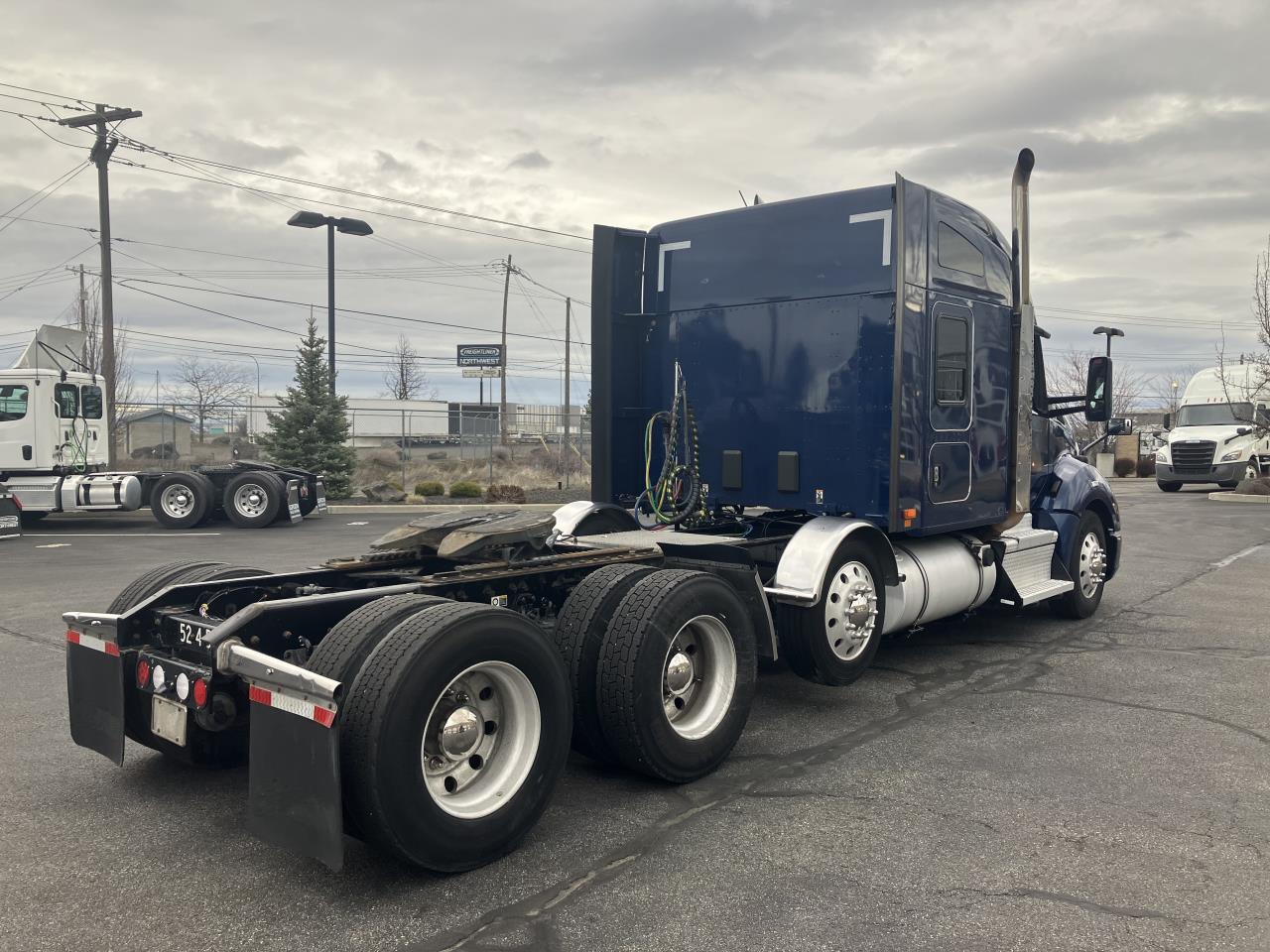 2021 Kenworth T680 - image 3