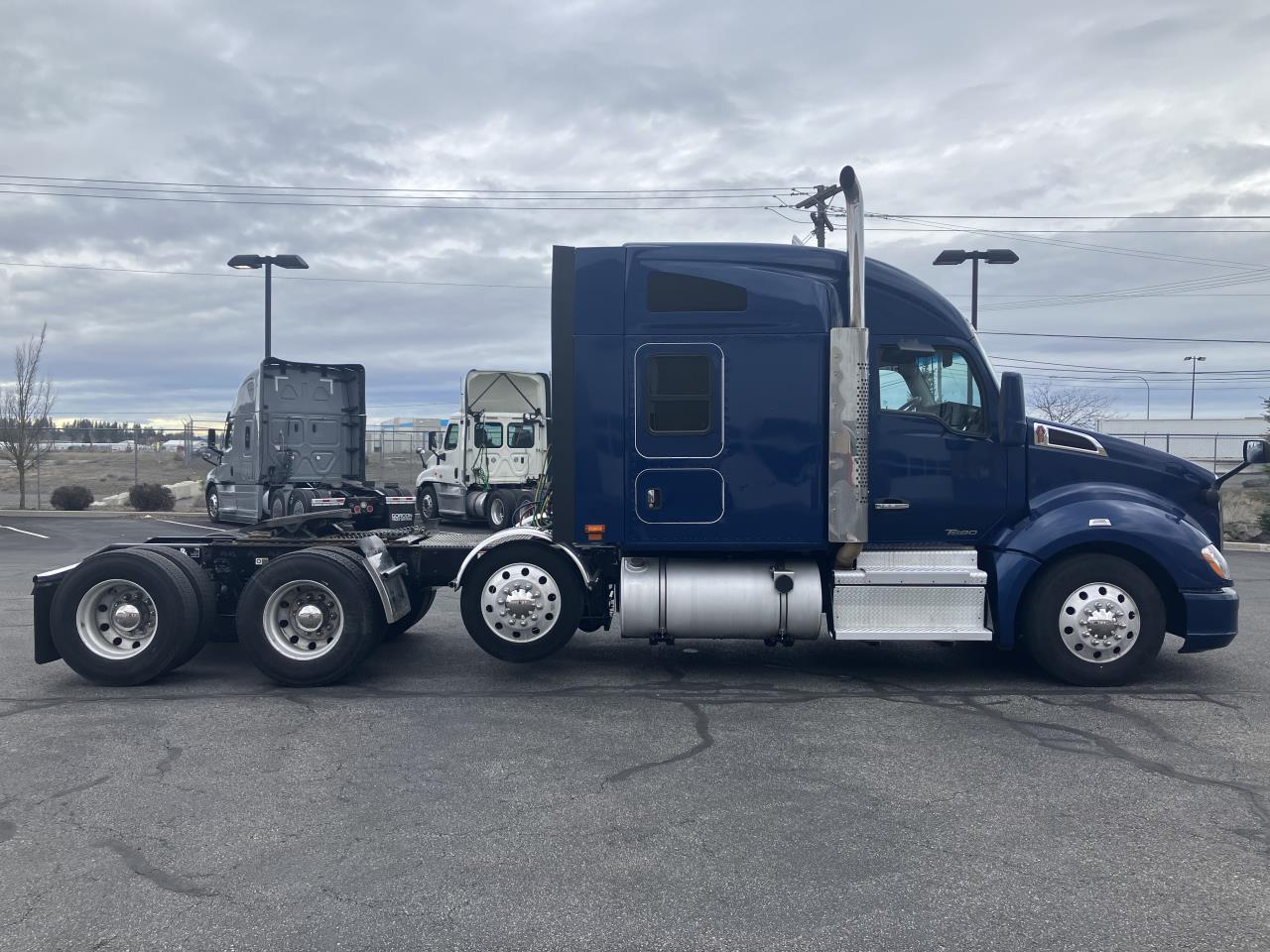 2021 Kenworth T680 - image 4