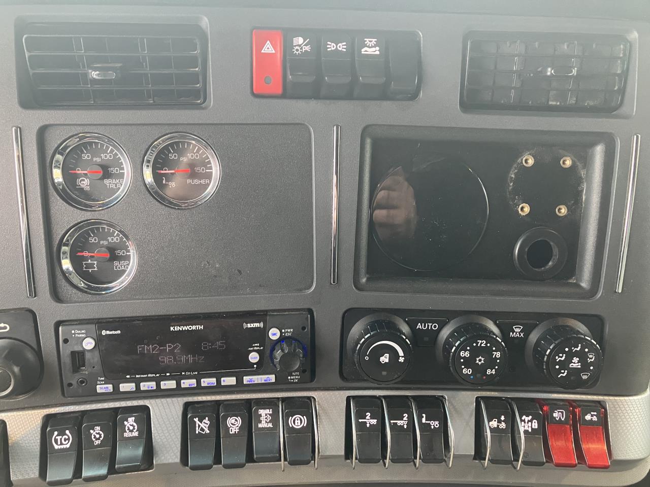 2021 Kenworth T680 - image 6