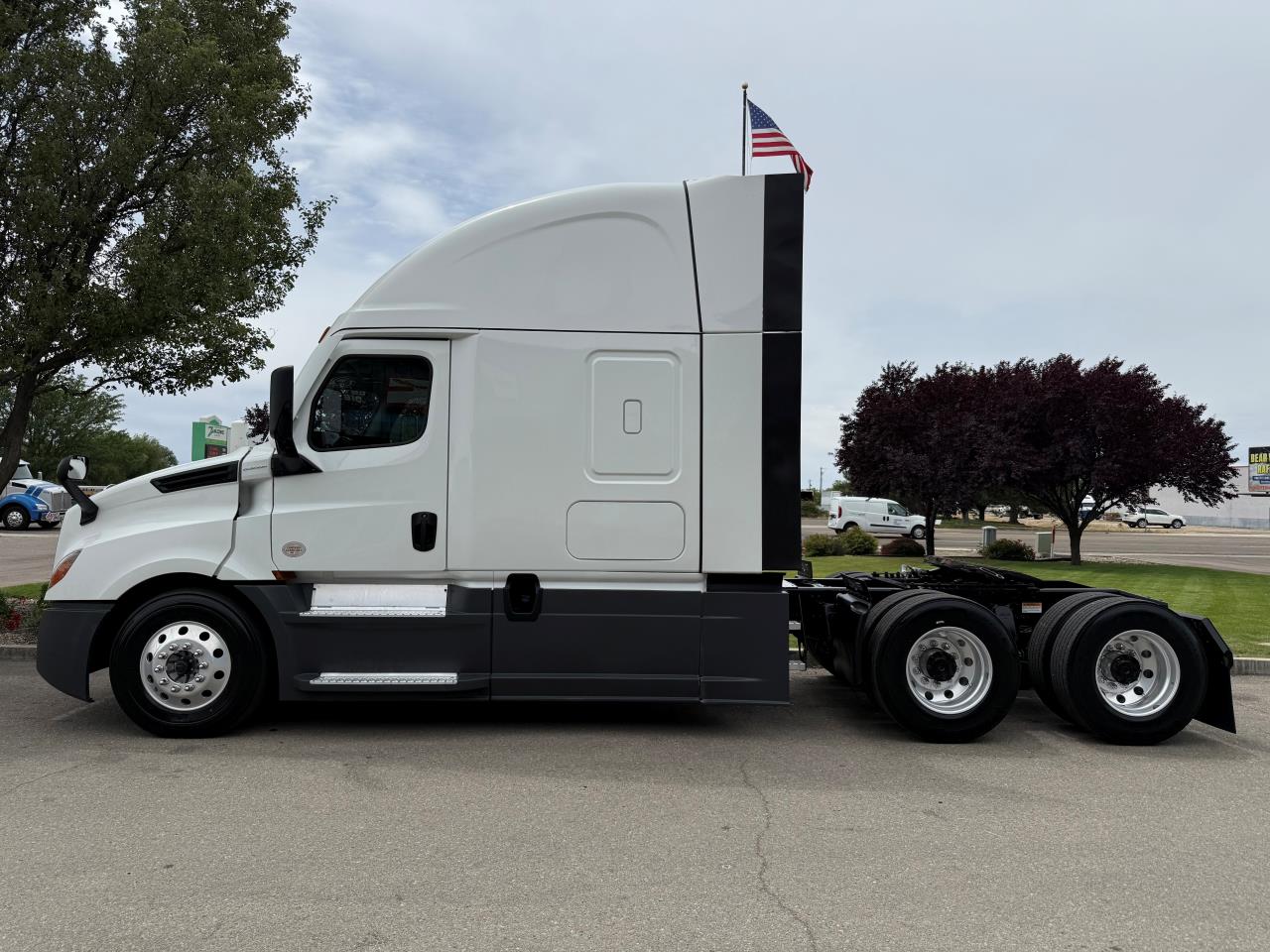 2024 Freightliner Cascadia in Nampa, ID — photo 2