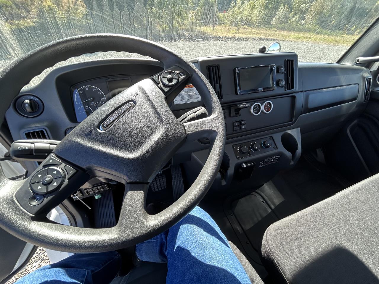 2027 Freightliner M2 106 in Pacific, WA — photo 8