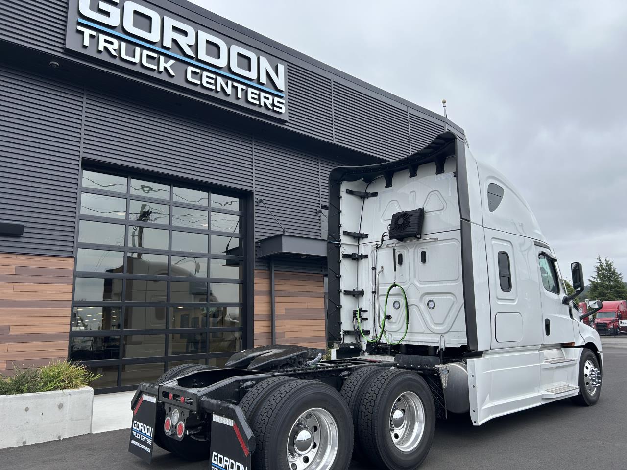 2027 Freightliner Cascadia in Pacific, WA — photo 5