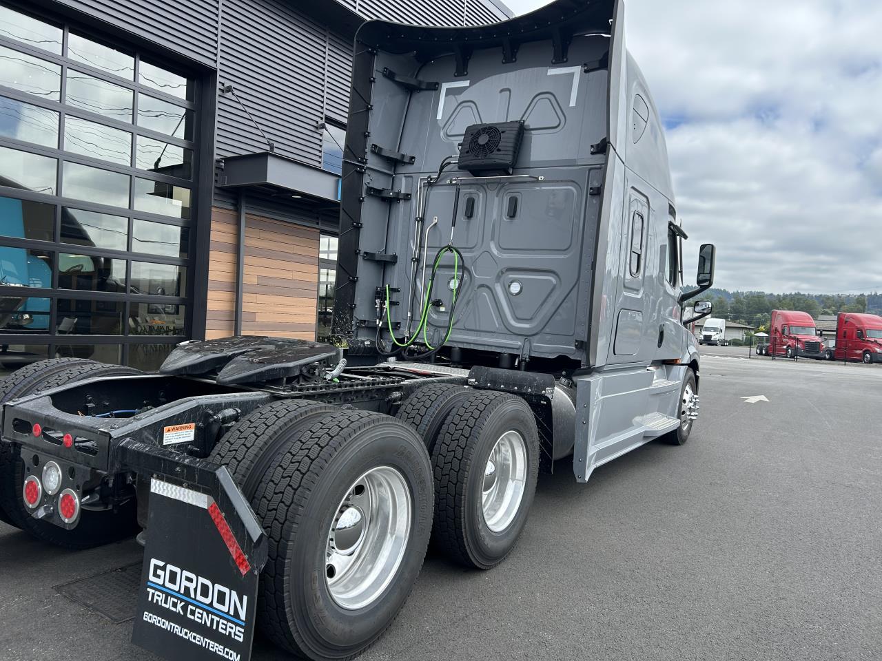 2027 Freightliner Cascadia in Pacific, WA — photo 5
