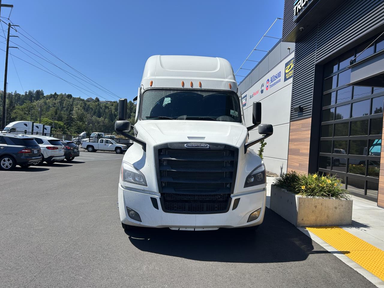 2027 Freightliner Cascadia in Pacific, WA — photo 2