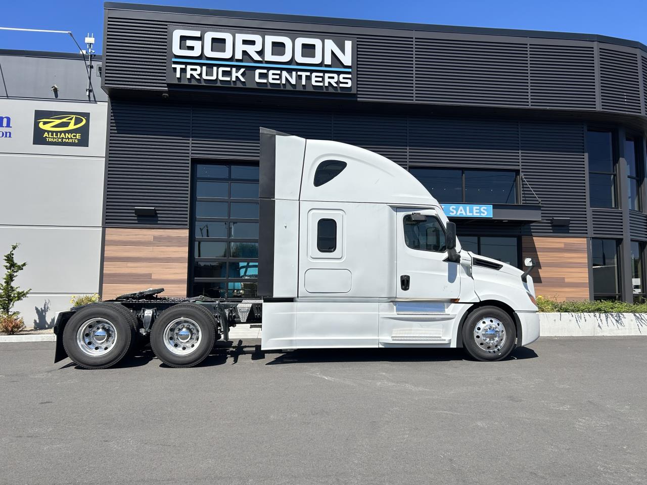 2027 Freightliner Cascadia in Pacific, WA — photo 6