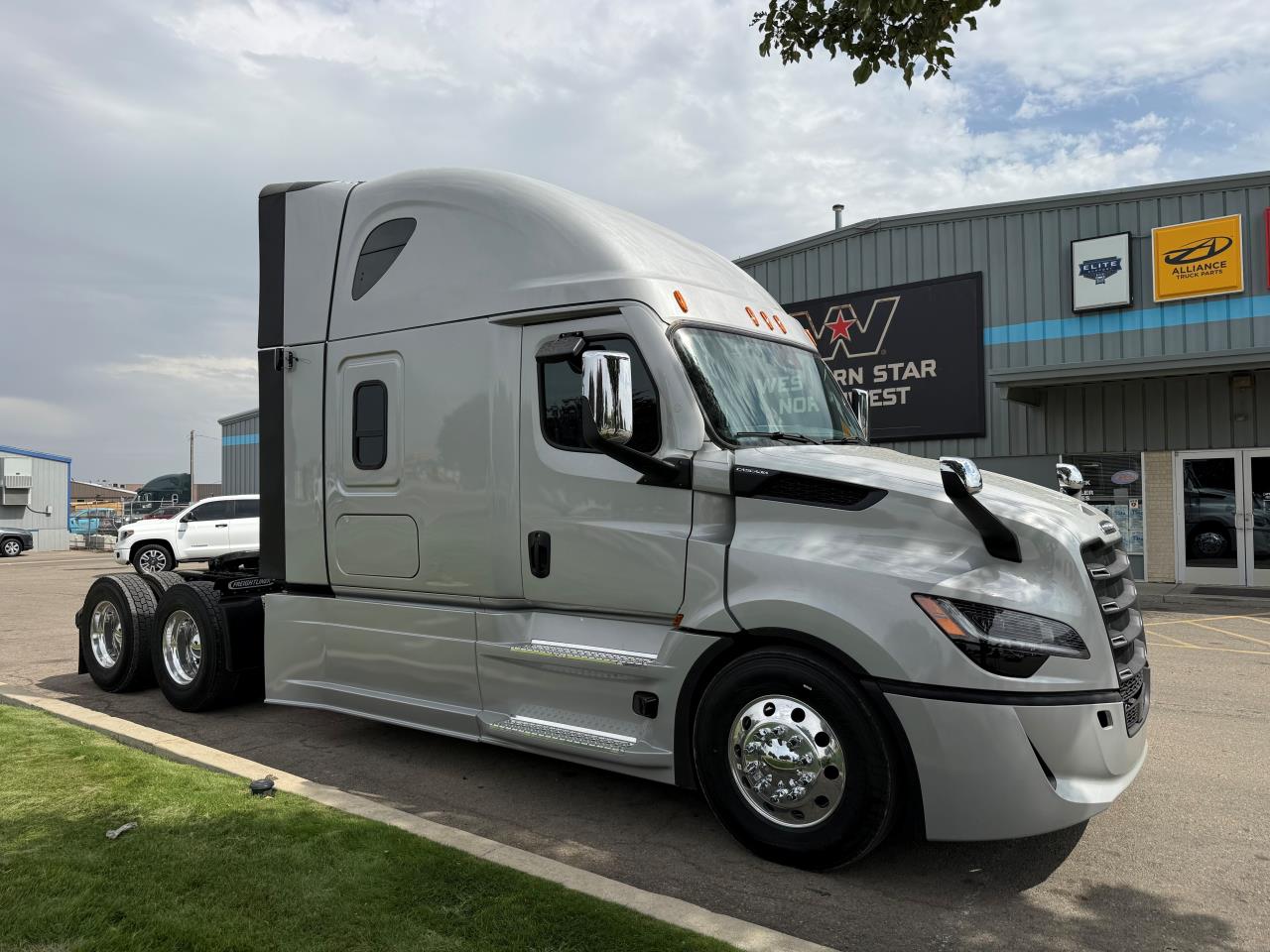 2027 Freightliner in Nampa, ID — photo 5