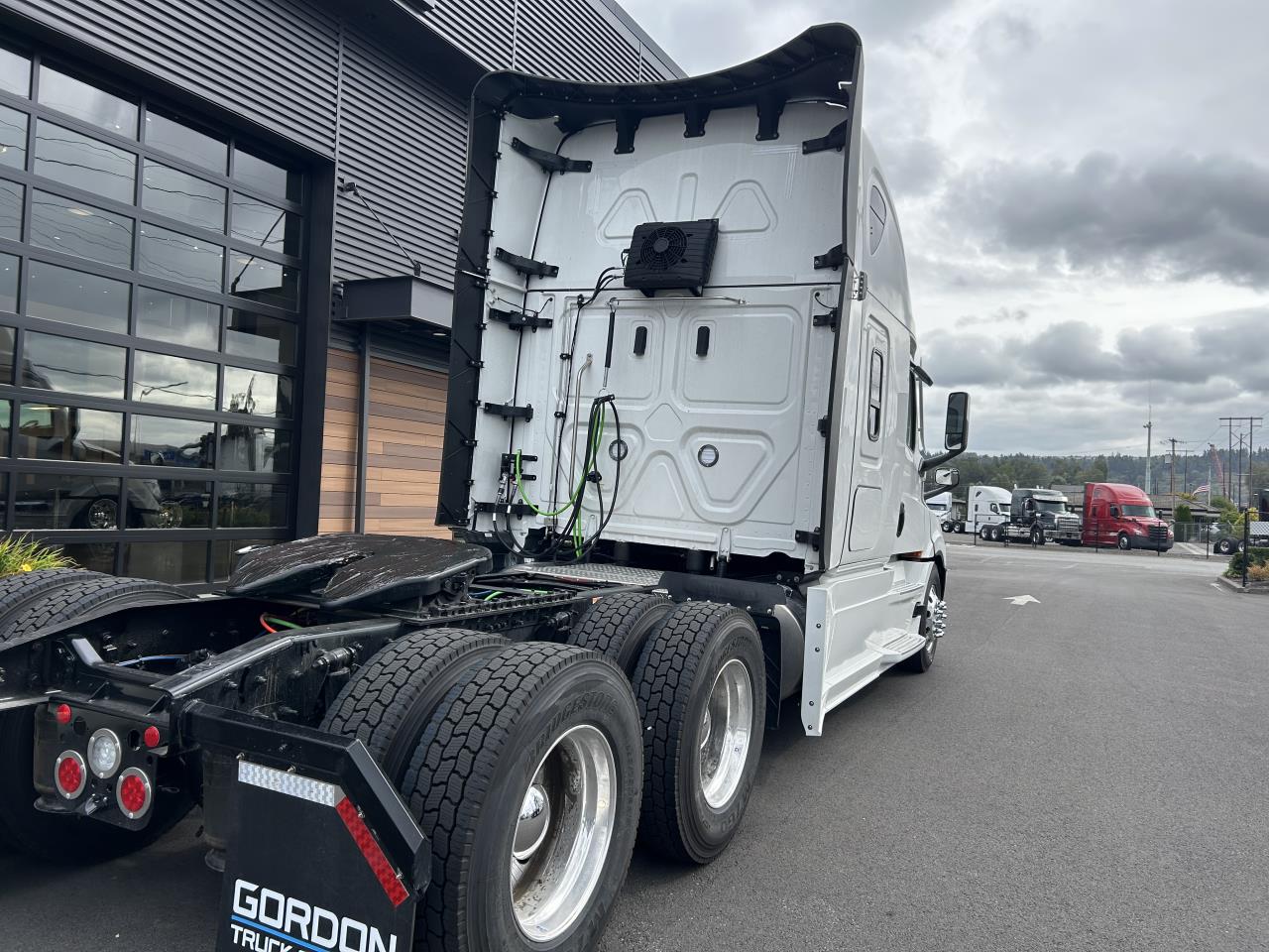 2027 Freightliner in Pacific, WA — photo 5