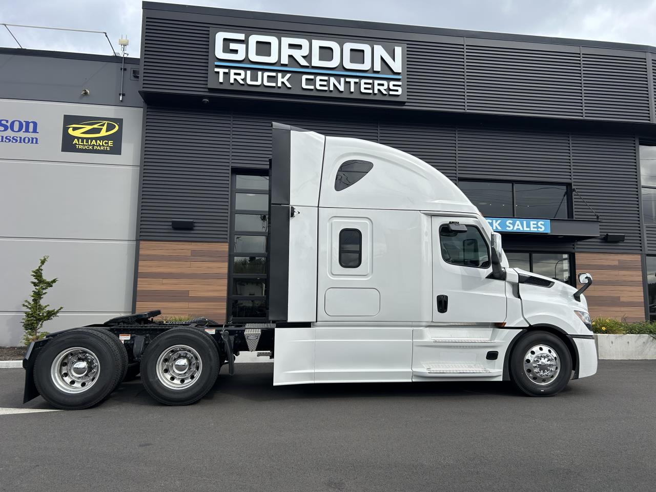 2027 Freightliner in Pacific, WA — photo 6