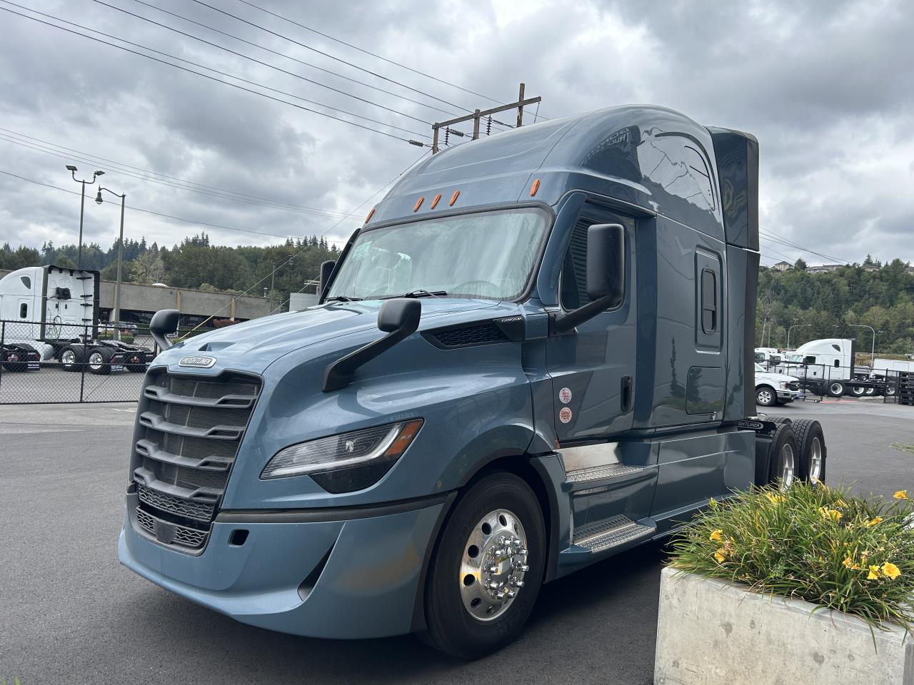 2027 Freightliner in Albany, OR — photo 3
