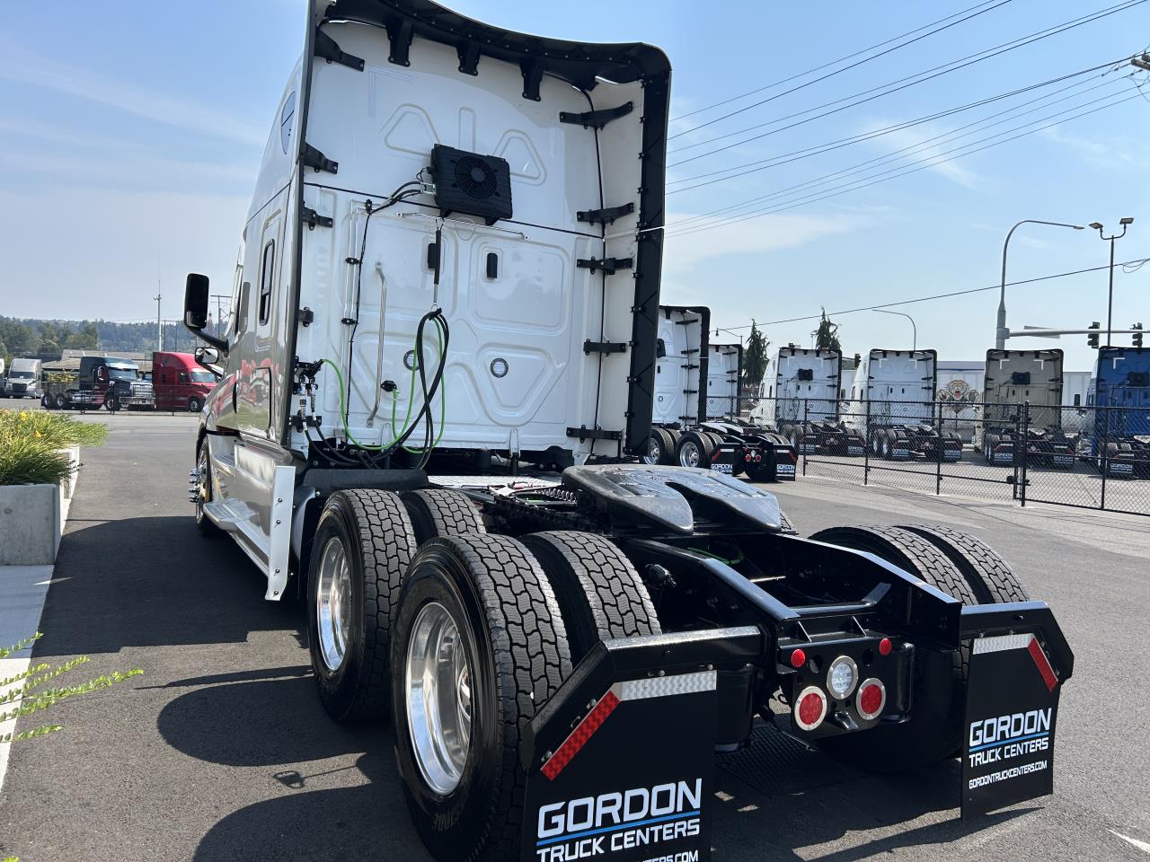 2027 Freightliner in Medford, OR — photo 4