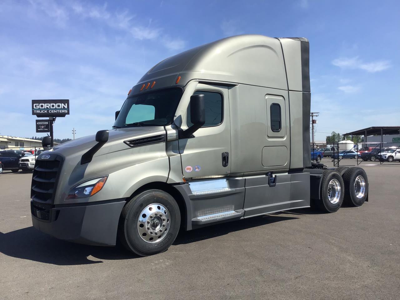 2025 Freightliner Cascadia in Pacific, WA