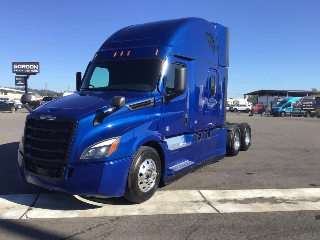 2022 Freightliner Cascadia in Pacific, WA