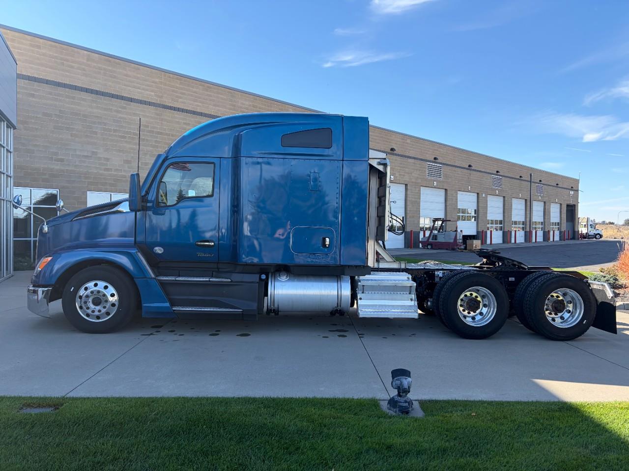 2023 Kenworth T680 in Spokane, WA — photo 2