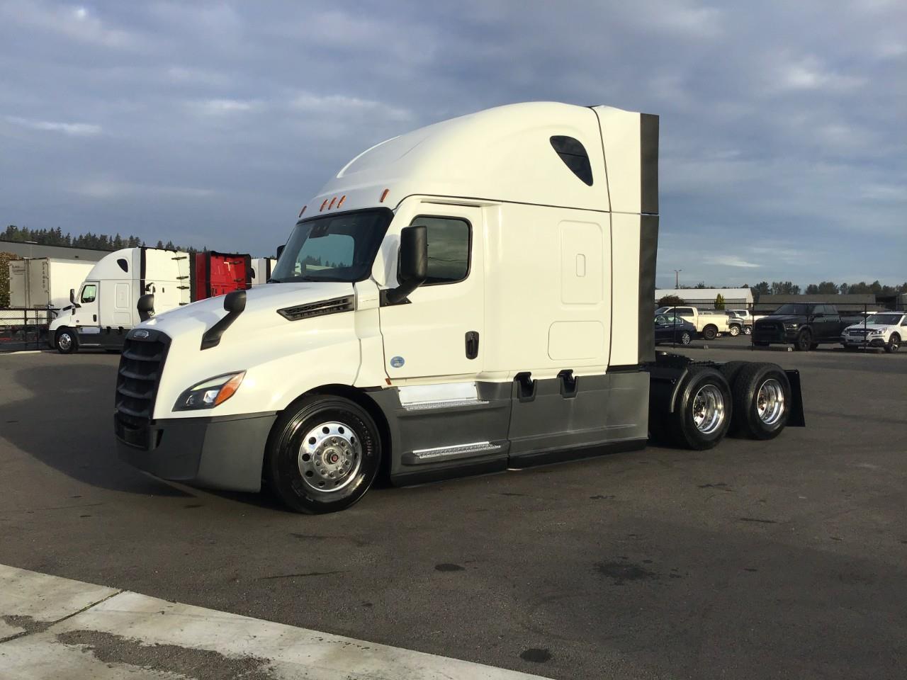 2024 Freightliner Cascadia in Pacific, WA — photo 2