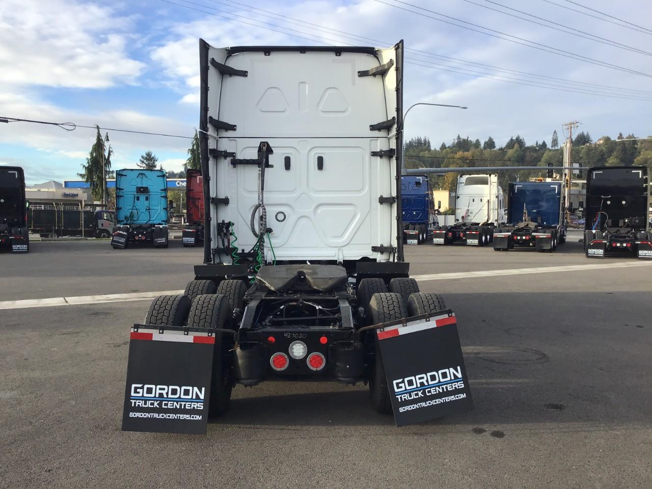 2024 Freightliner Cascadia in Pacific, WA — photo 4