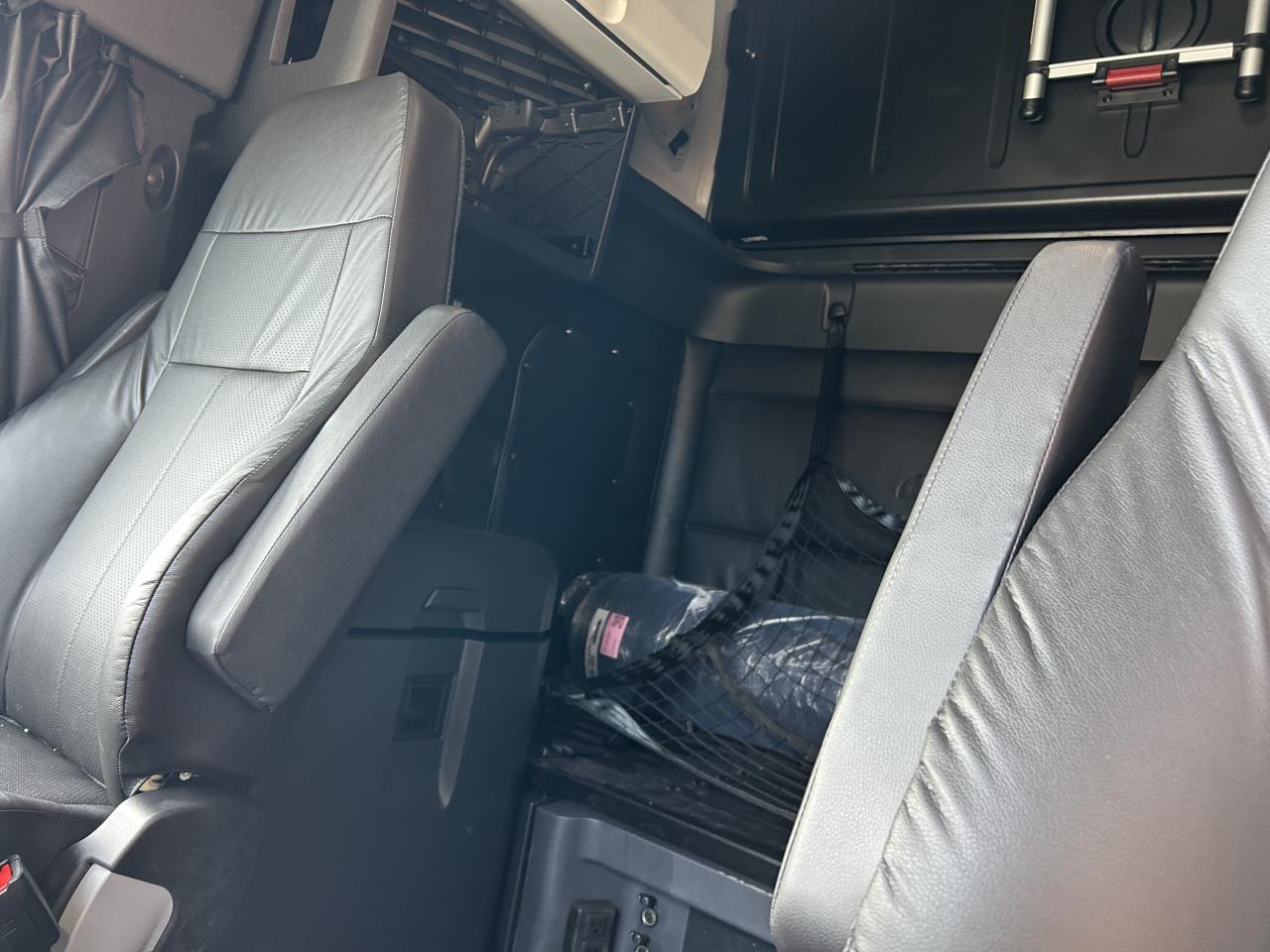 2027 Freightliner Cascadia in Pacific, WA — photo 7