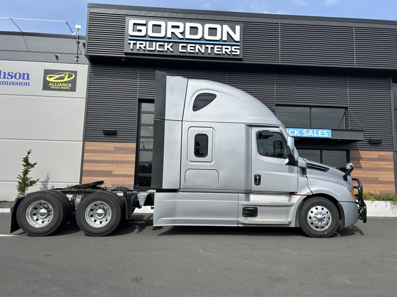 2027 Freightliner Cascadia in Pacific, WA — photo 6