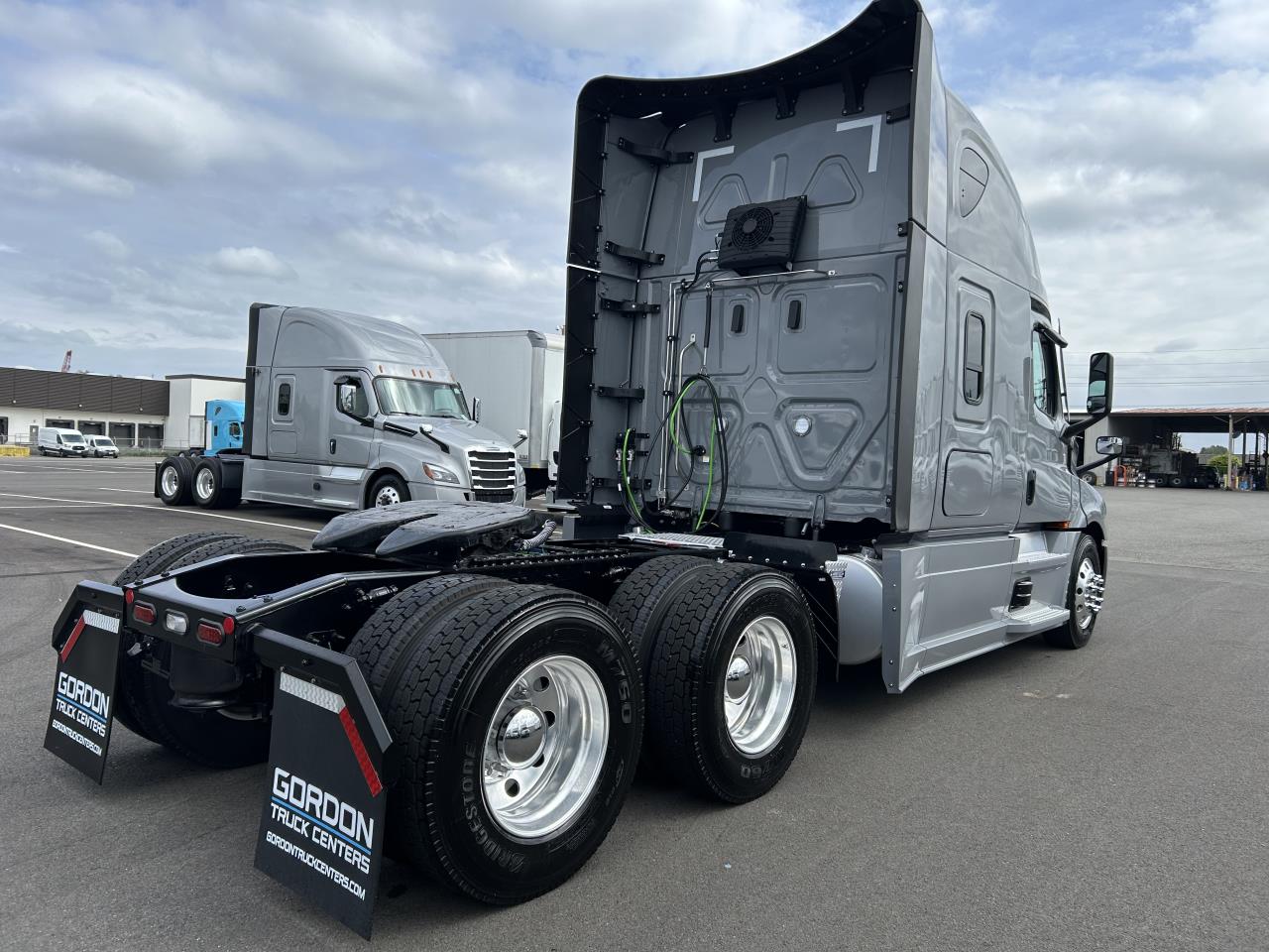 2027 Freightliner Cascadia in Nampa, ID — photo 4
