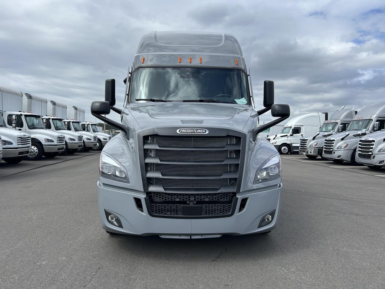2027 Freightliner Cascadia in Nampa, ID — photo 6
