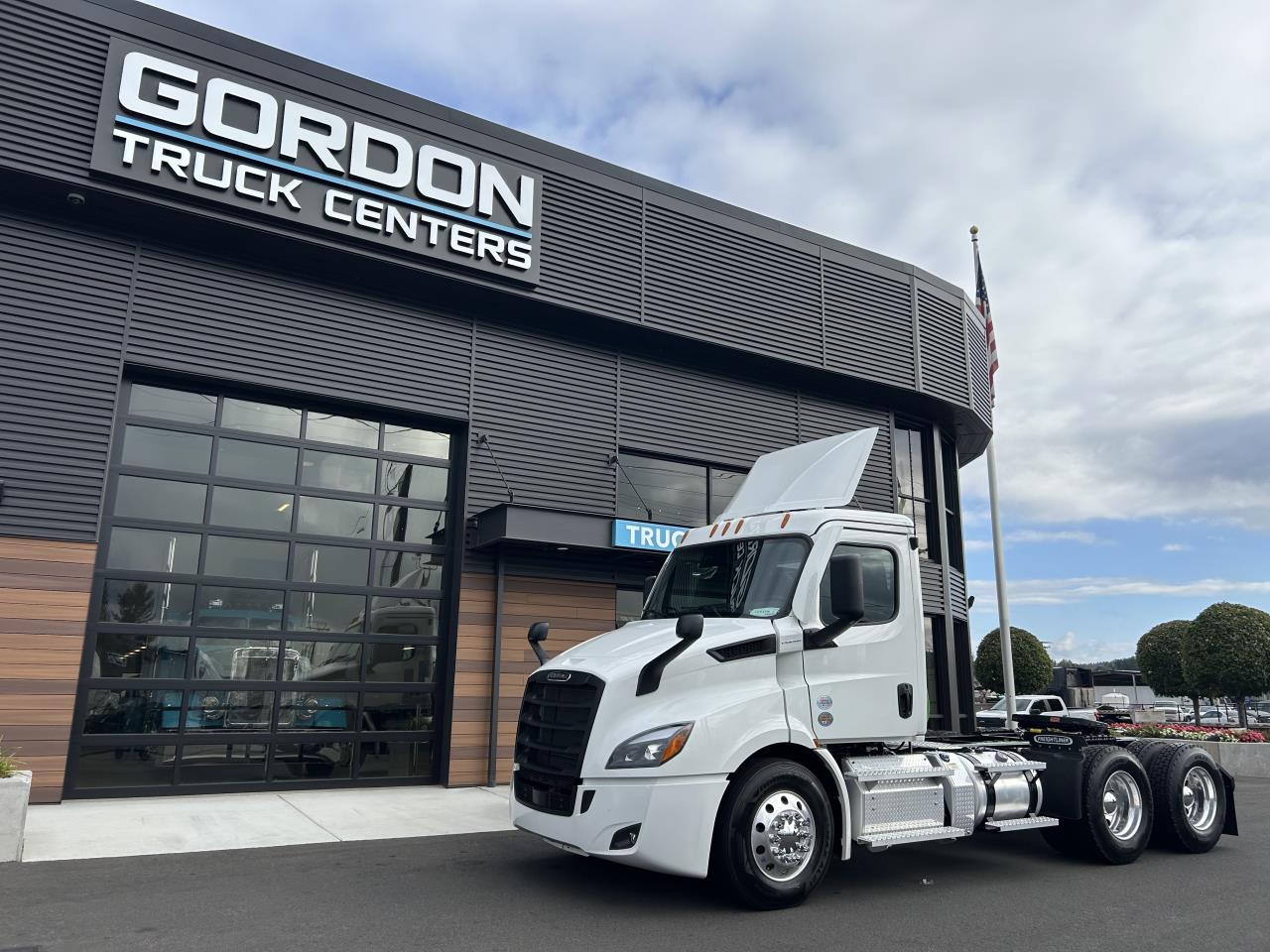 2027 Freightliner Cascadia in Pacific, WA