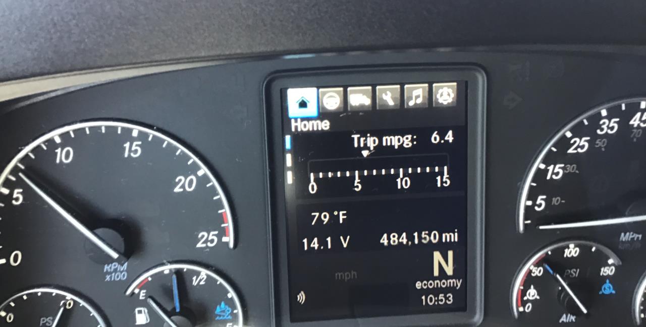 2022 Freightliner Cascadia in Pacific, WA — photo 5