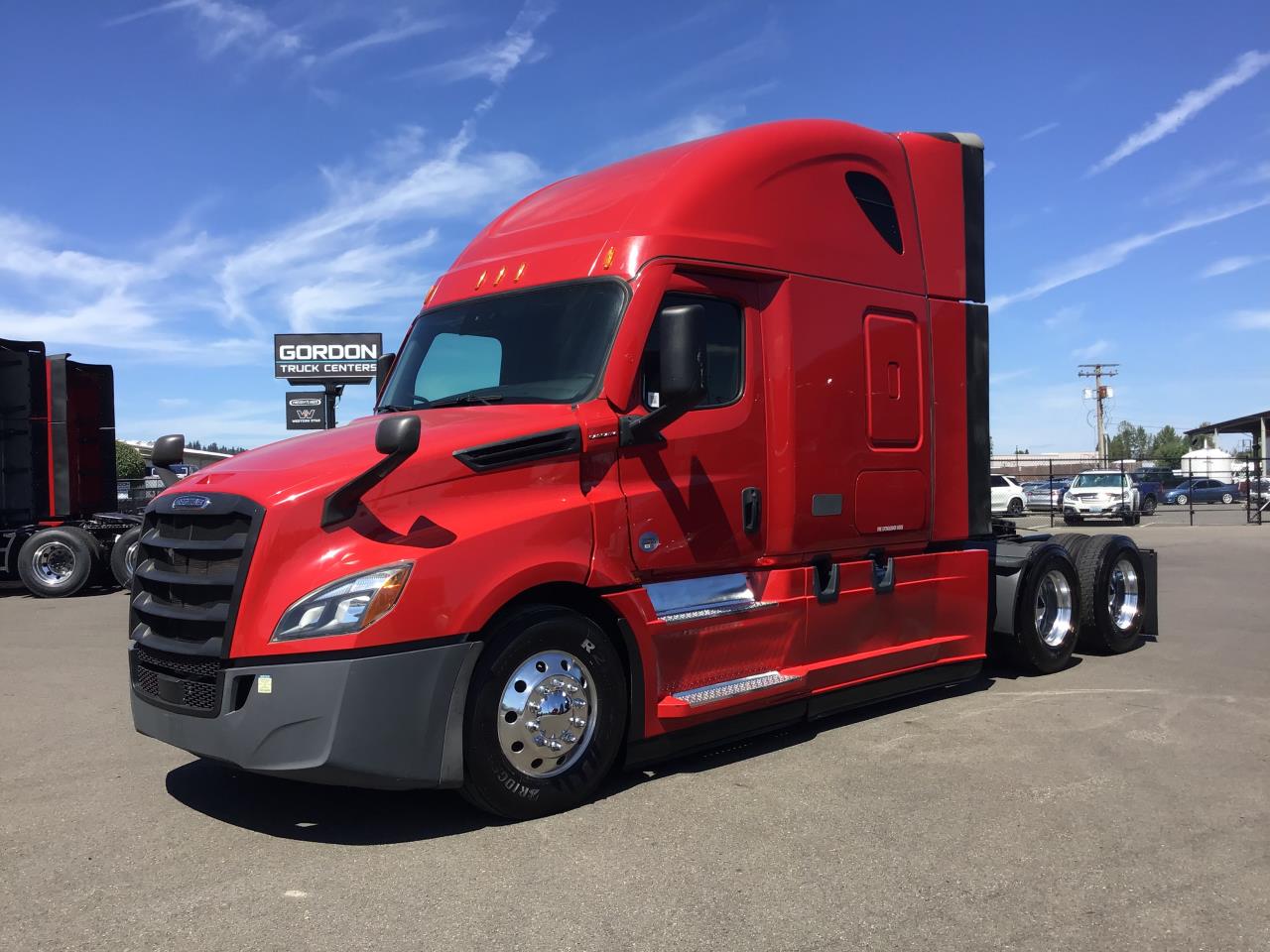 2022 Freightliner Cascadia in Pacific, WA