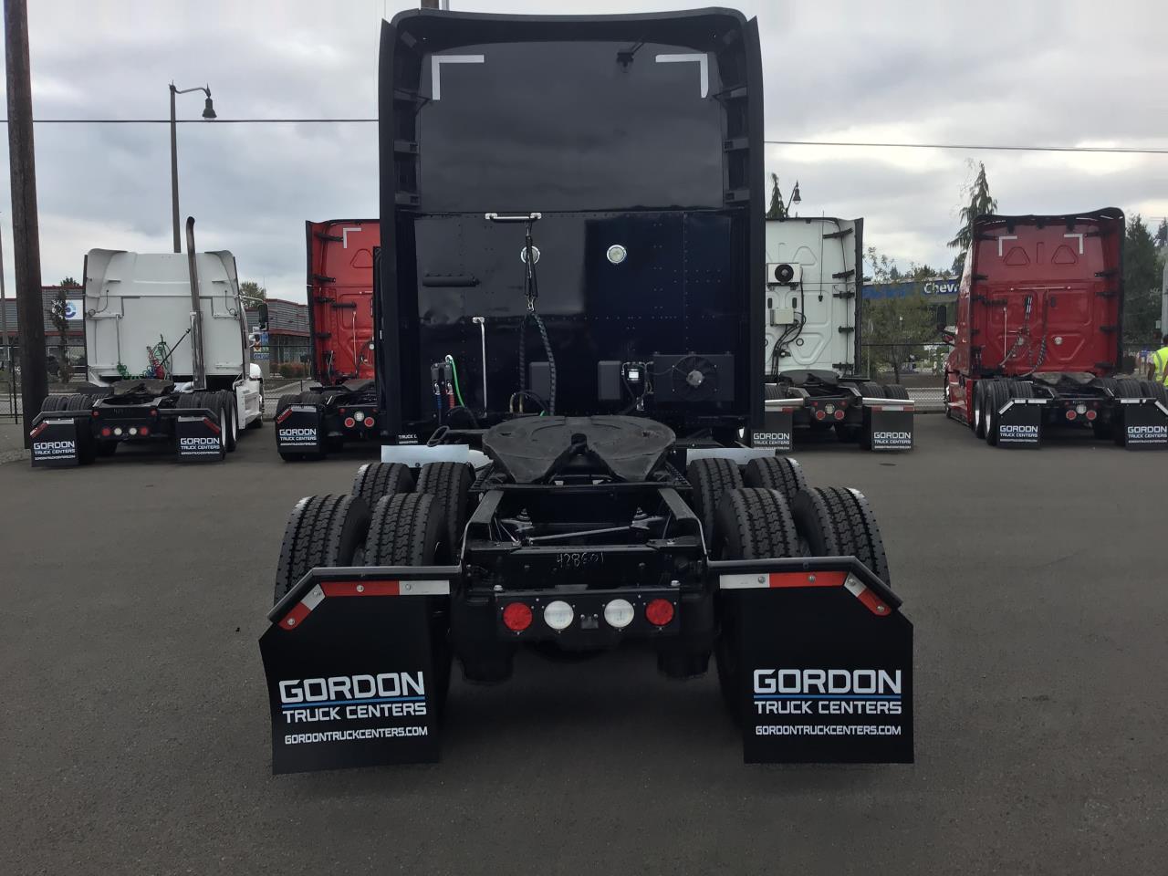 2023 Kenworth T680 in Pacific, WA — photo 4