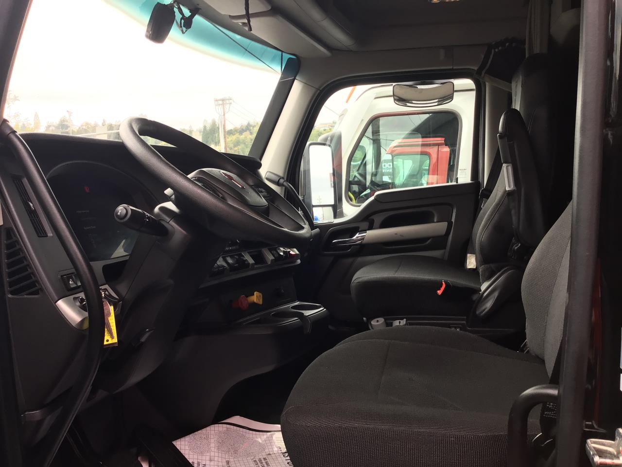 2023 Kenworth T680 in Pacific, WA — photo 7