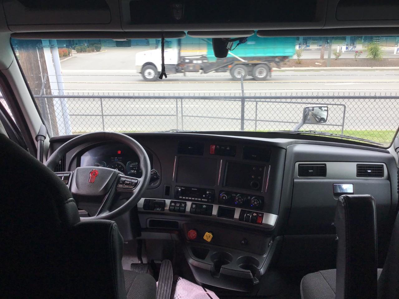 2023 Kenworth T680 in Pacific, WA — photo 6
