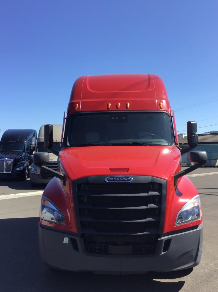 2022 Freightliner Cascadia in Spokane, WA — photo 4