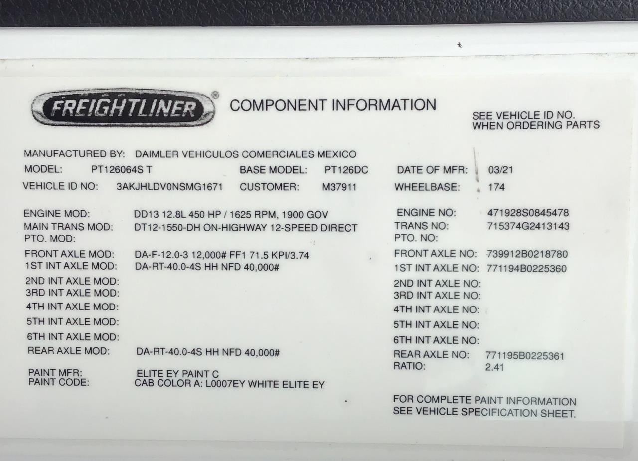 2022 Freightliner Cascadia in Pacific, WA — photo 5
