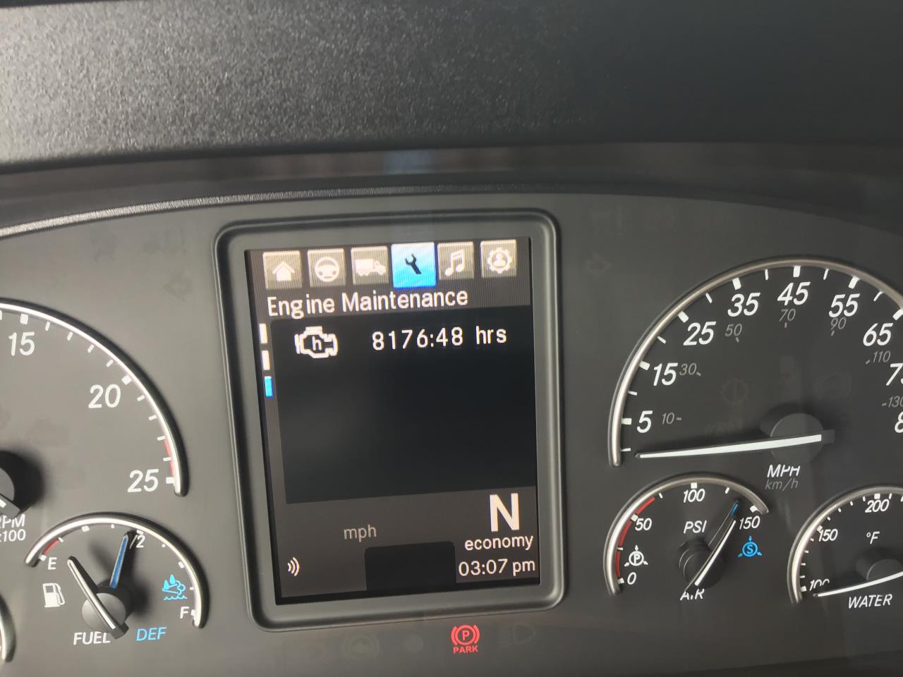 2024 Freightliner Cascadia in Pacific, WA — photo 8