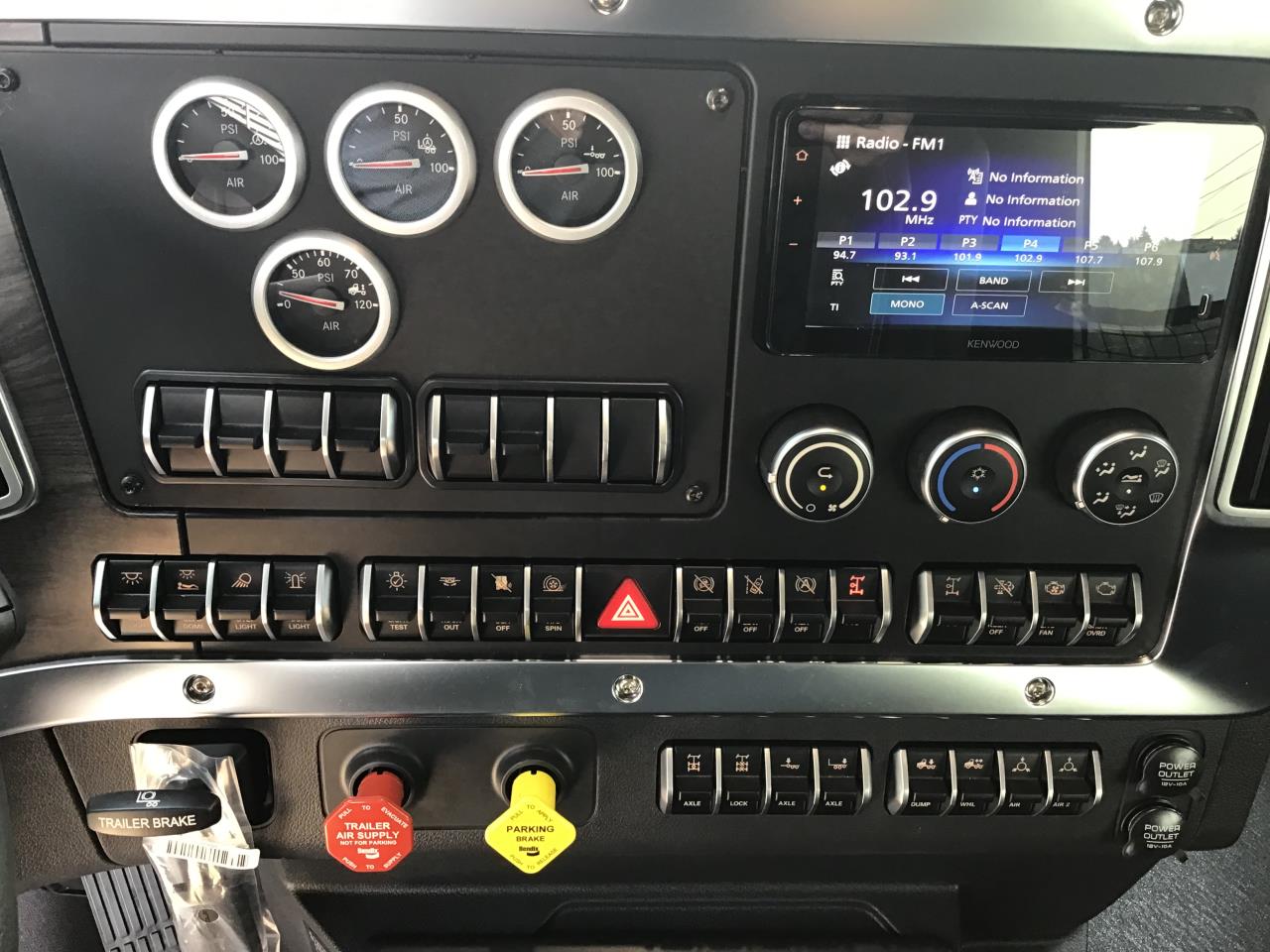 2024 Western Star 49X in Pacific, WA — photo 8