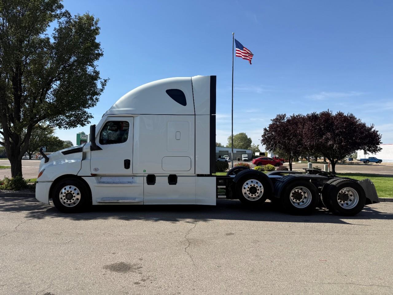 2023 Freightliner Cascadia in Nampa, ID — photo 2