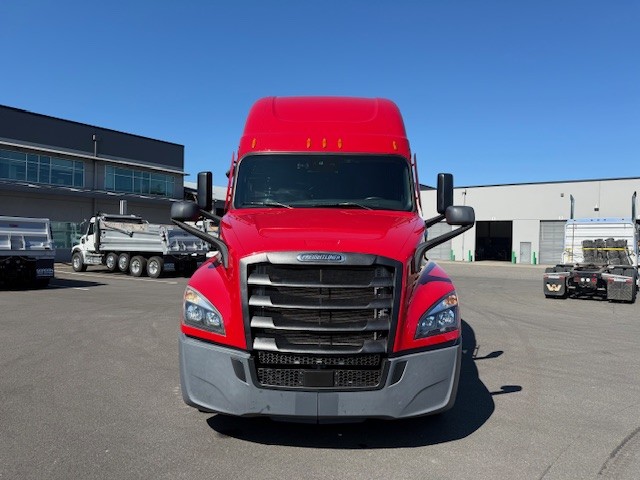 2024 Freightliner Cascadia in Ridgefield, WA — photo 4