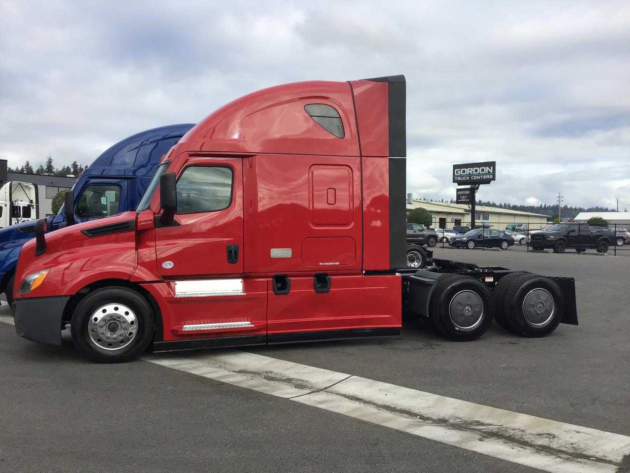 2023 Freightliner Cascadia in Pacific, WA — photo 3
