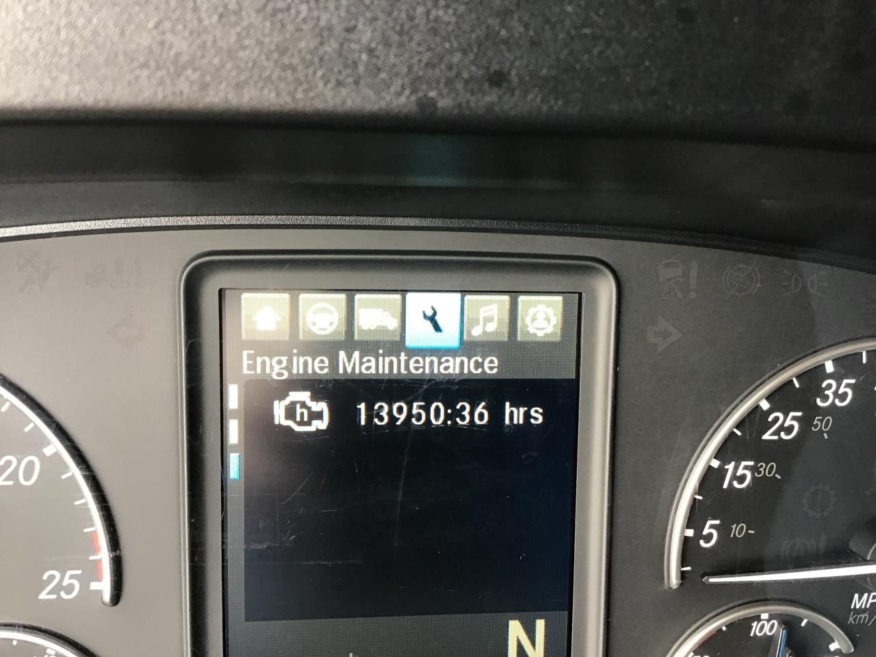 2023 Freightliner Cascadia in Pacific, WA — photo 7