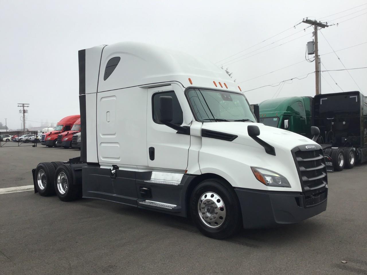 2024 Freightliner Cascadia in Pacific, WA — photo 2