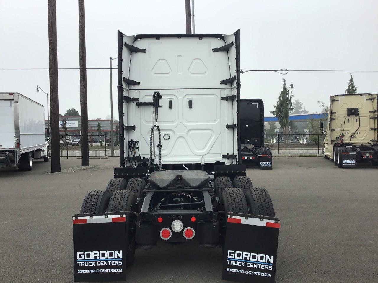 2024 Freightliner Cascadia in Pacific, WA — photo 4