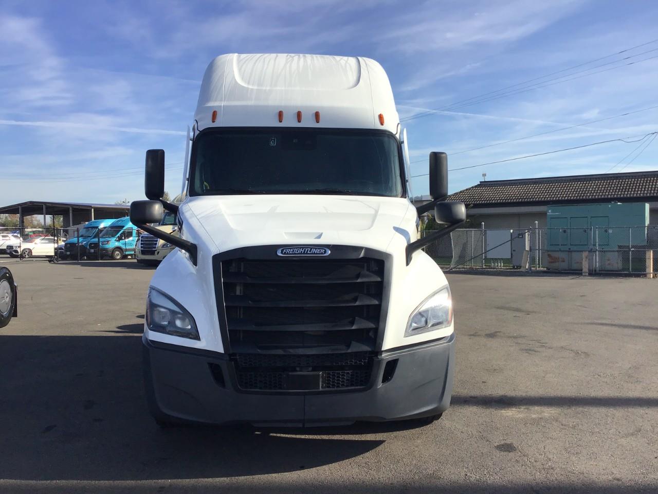 2024 Freightliner Cascadia in Pacific, WA — photo 2