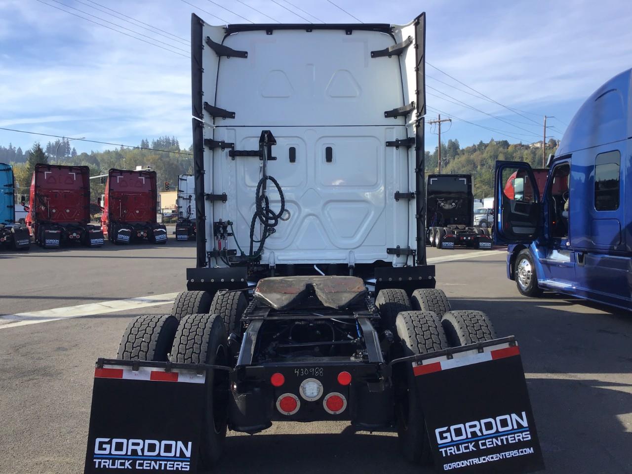 2024 Freightliner Cascadia in Pacific, WA — photo 3