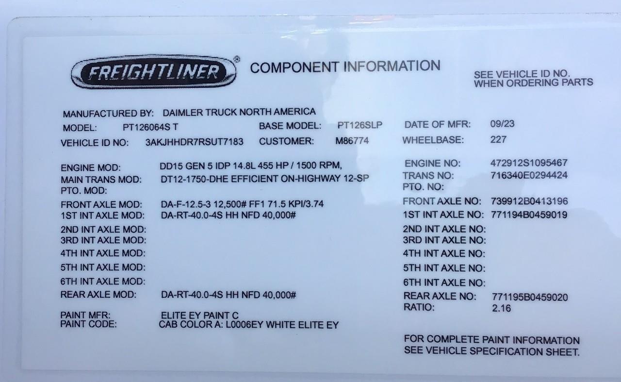 2024 Freightliner Cascadia in Pacific, WA — photo 5